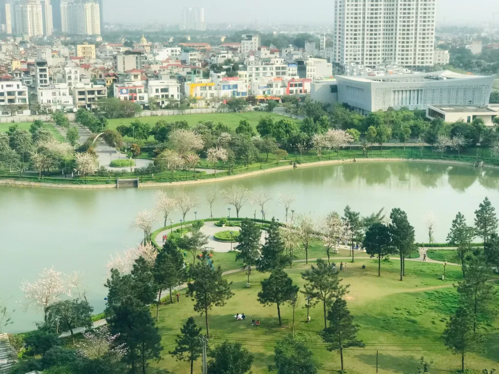 Công viên Cây Xanh, Hồ Điều Hòa tại Khu đô thị Ngoại Giao Đoàn