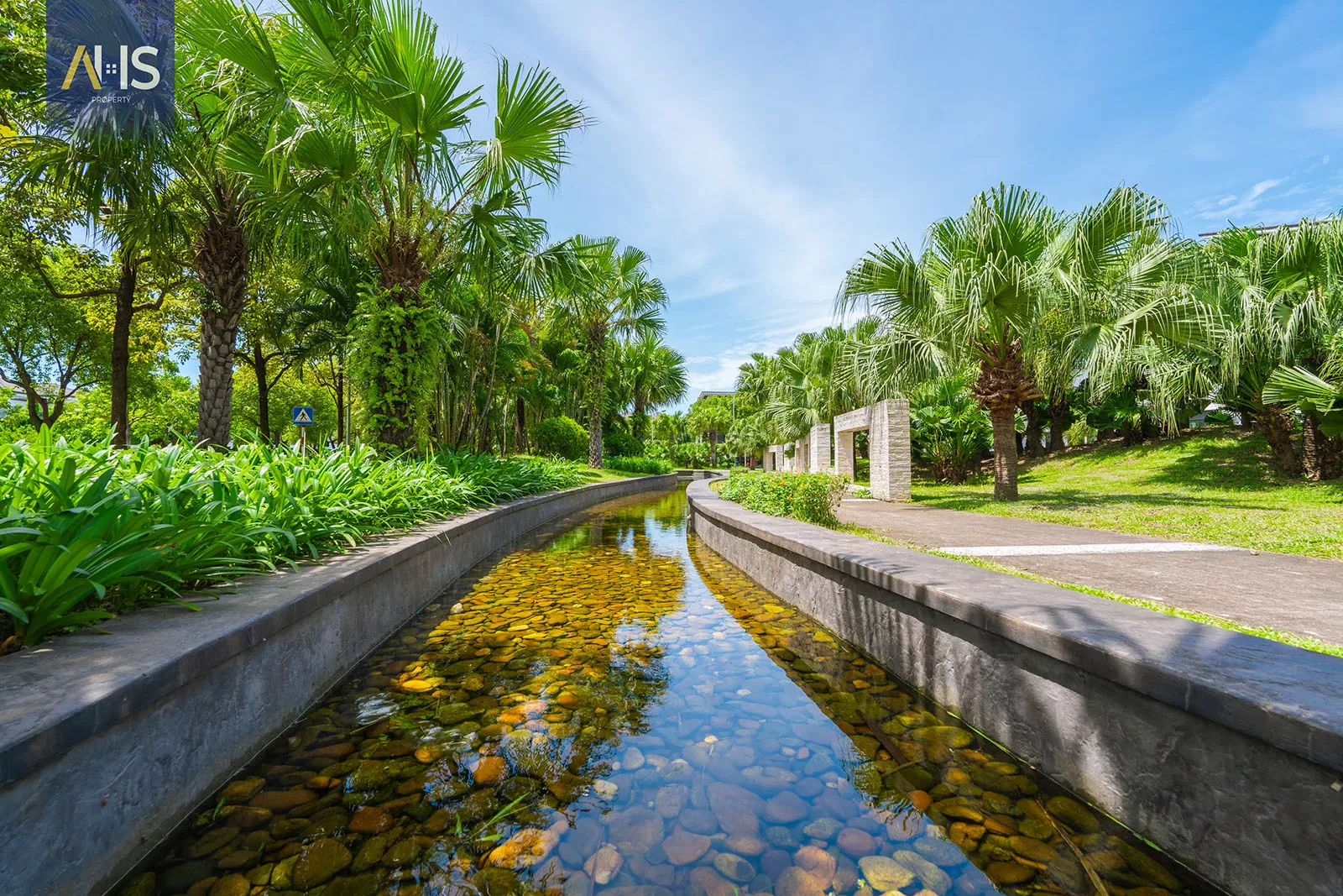 Vườn hoa cây Xanh Khu Biệt Thự Hà Đô Charm Villas