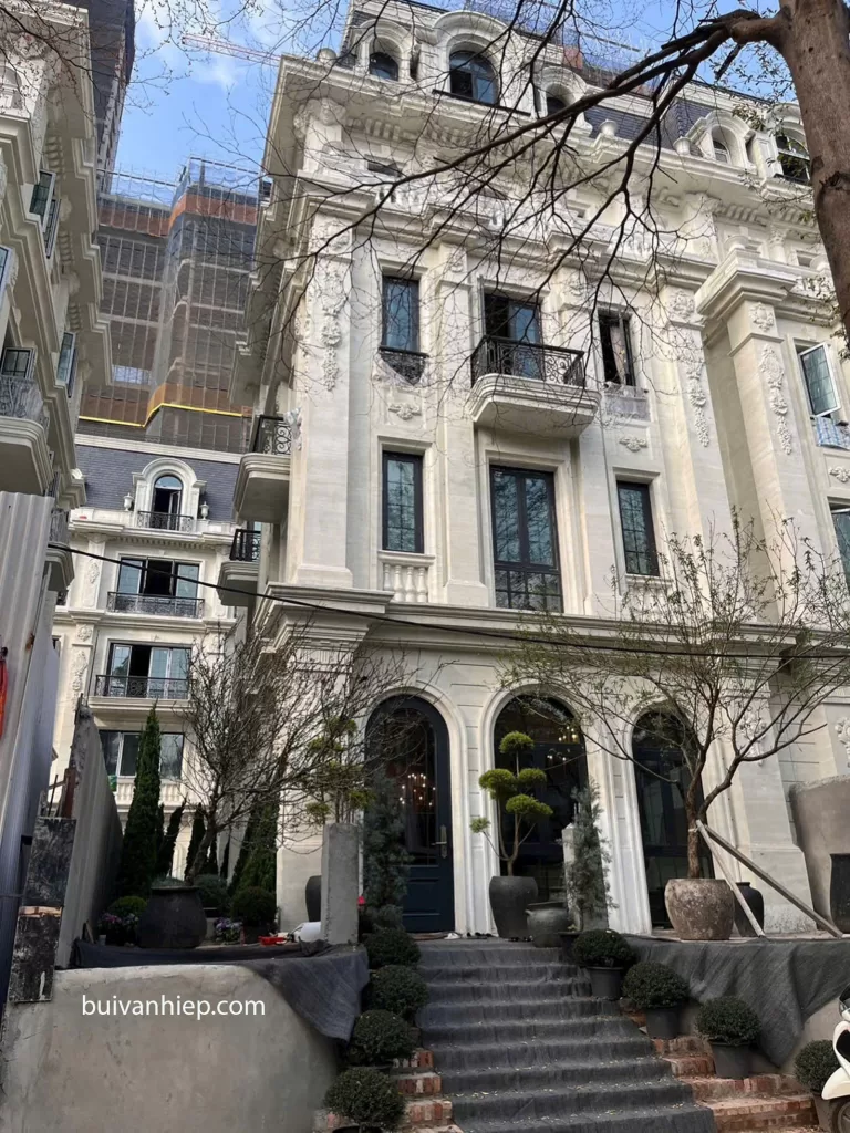 Phân Khu The River Mansion