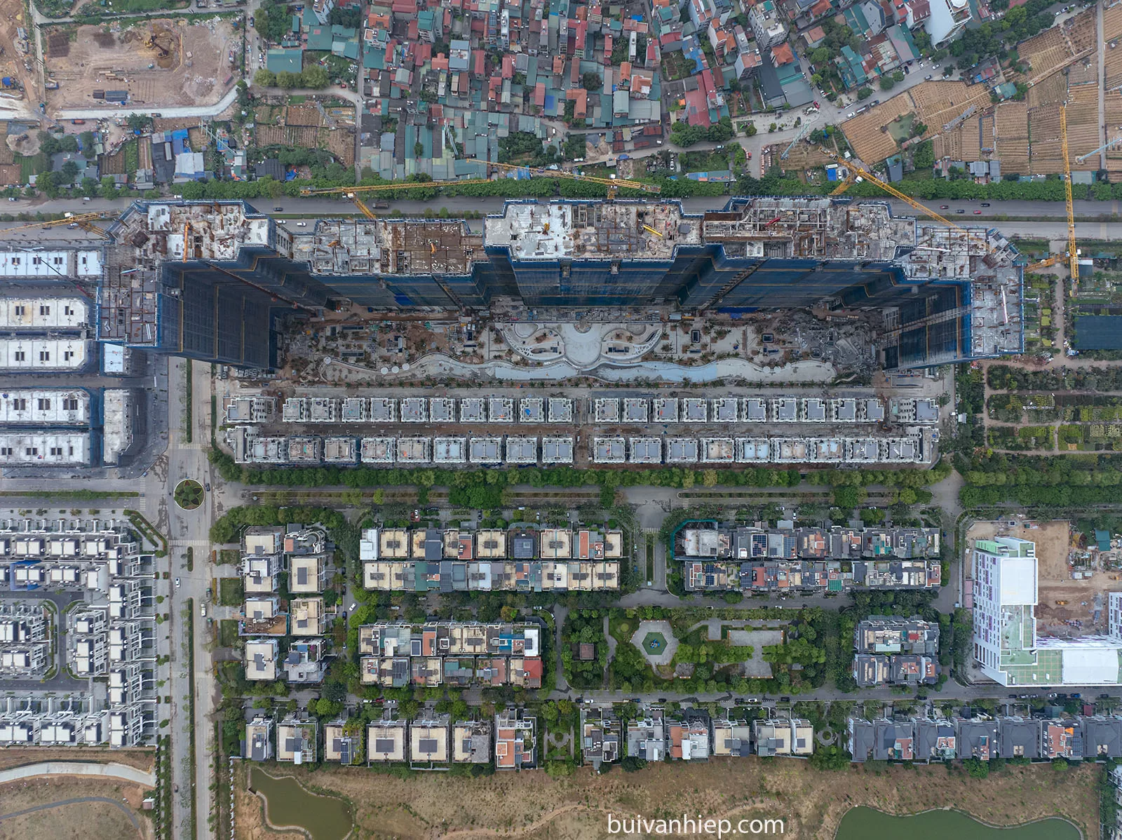 Phân khu Crystal Grand Mansion