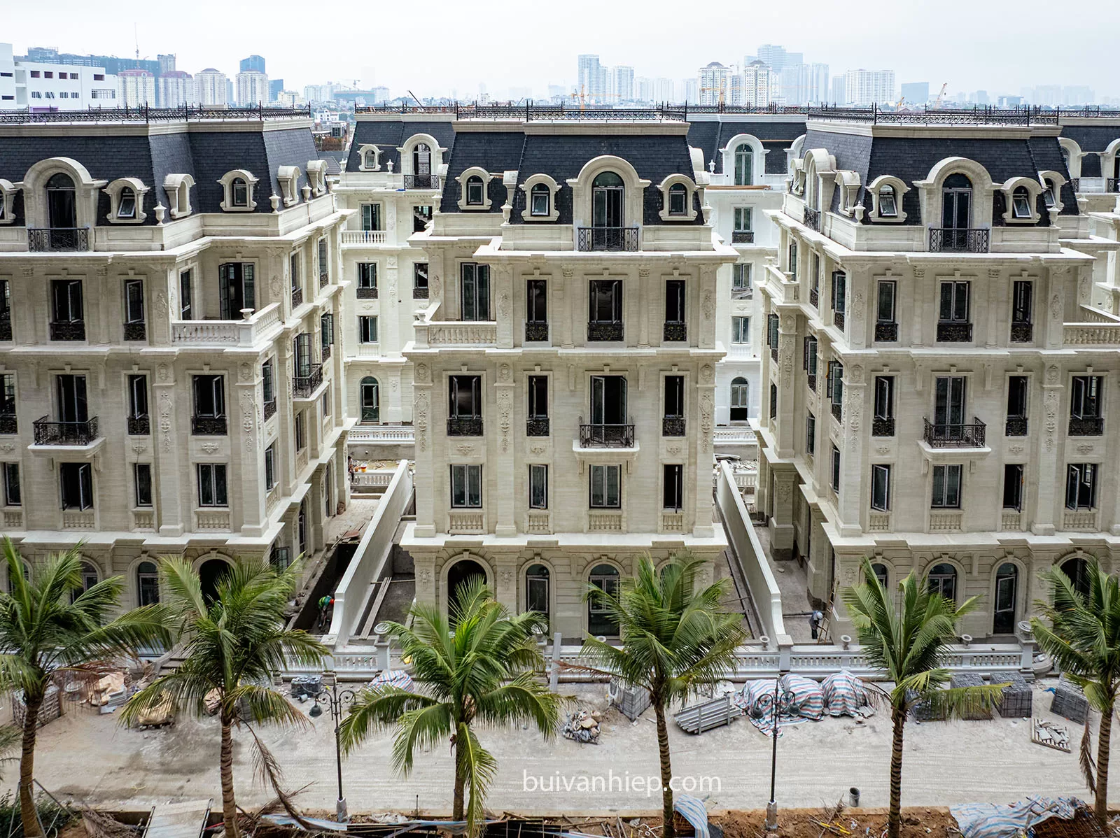 Phân khu Crystal Grand Mansion